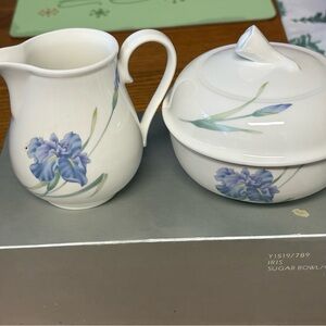 Iris Sugar Bowl and Creamer Set